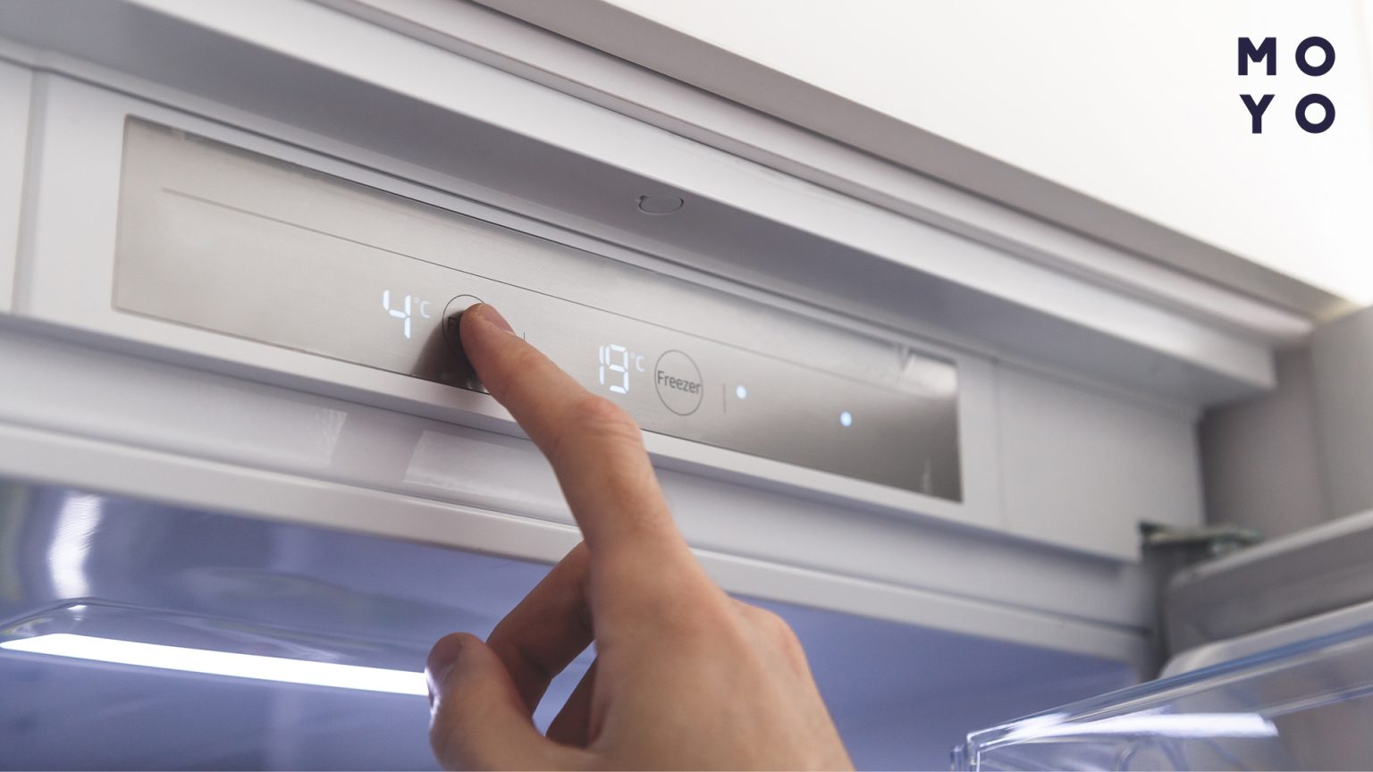 холодильник сименс пищит. холодильник с продуктами. почему пищит холодильник при закрытой двери. пищит холодильник бош при закрытой двери. датчик закрытия двери холодильника samsung.