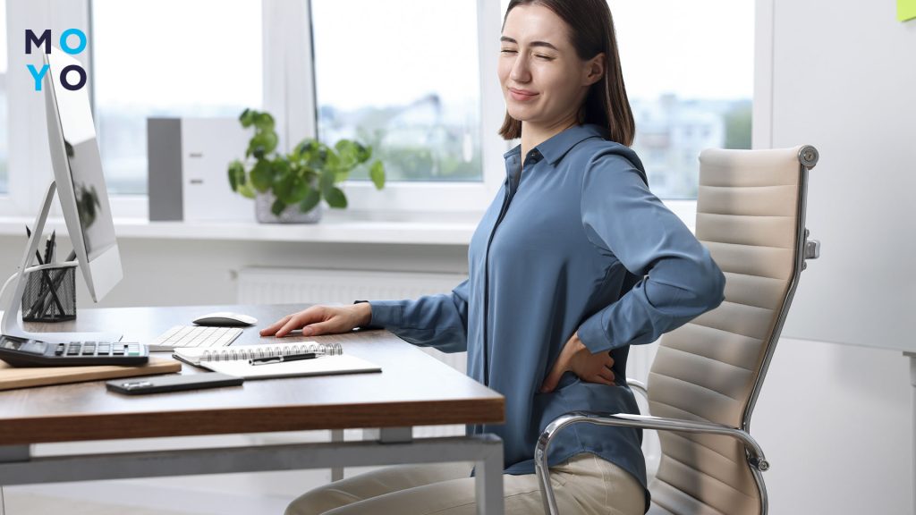 правильна поза за комп'ютером