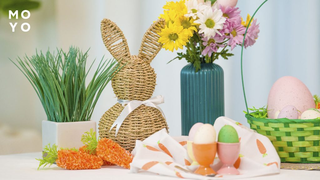 великодній декор на столі