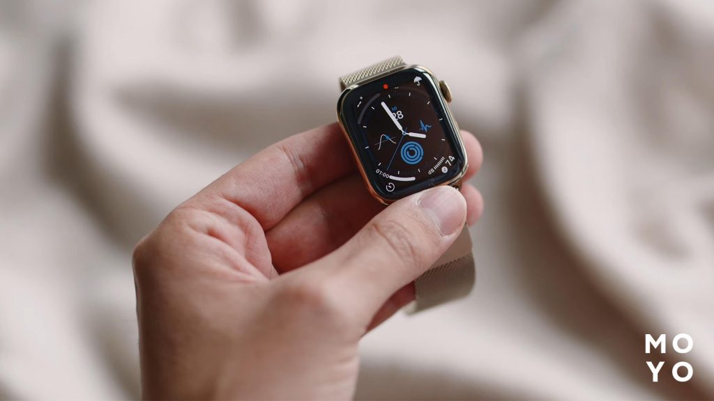 Відмінності екранів Apple Watch SE і Series 8